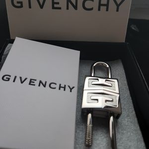 GIVENCHY SHARK BOOT LOCK